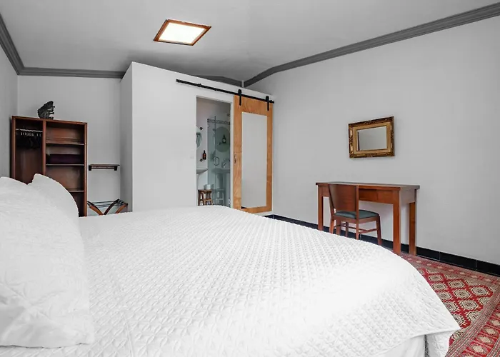 Holiday home Senda Stays Coyoacan - 6Br Casa And Garden Steps From Frida Kahlo Mexico City